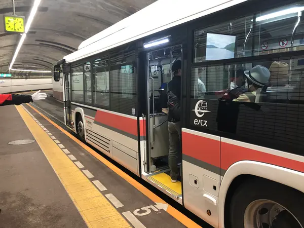 関電トンネル電気バス