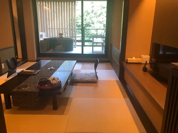 お部屋はこんな感じでした♨️