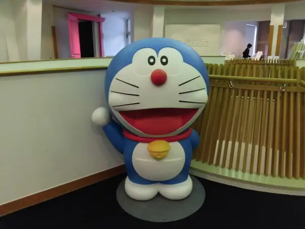 ドラえもんと記念撮影