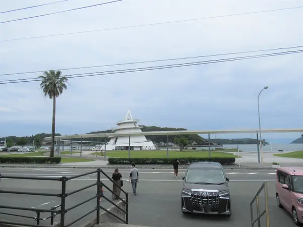 三角港