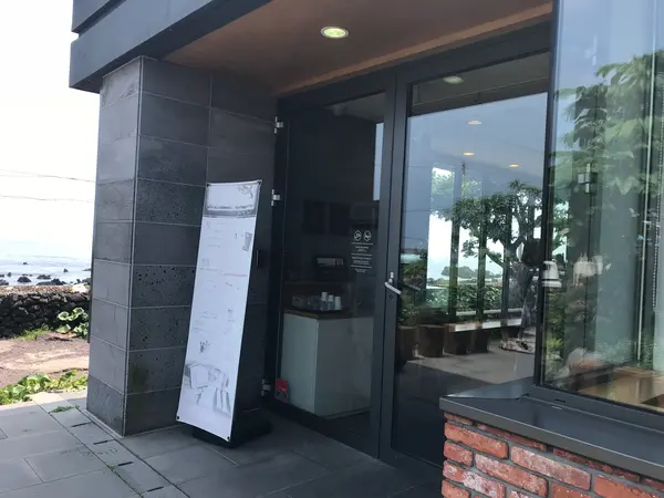 お店の入り口