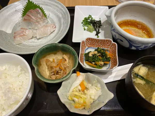 絶品の鯛めし定食