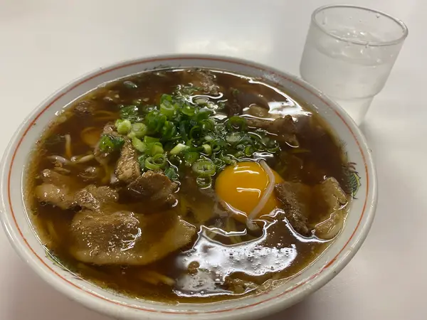 徳島ラーメン(肉入り、玉子トッピング)