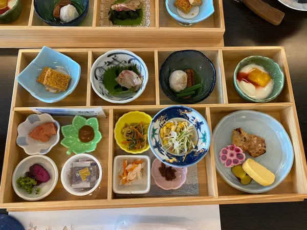 朝食