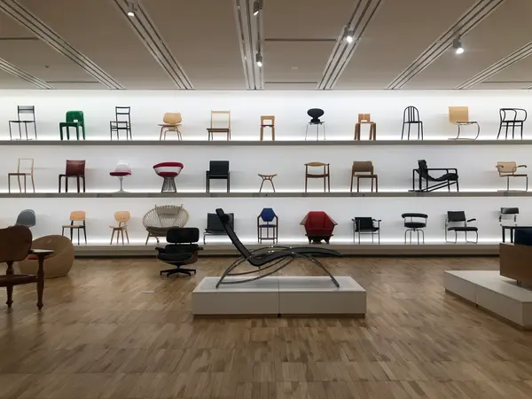 デザインの魅力が感じられる展示作品の数々は必見