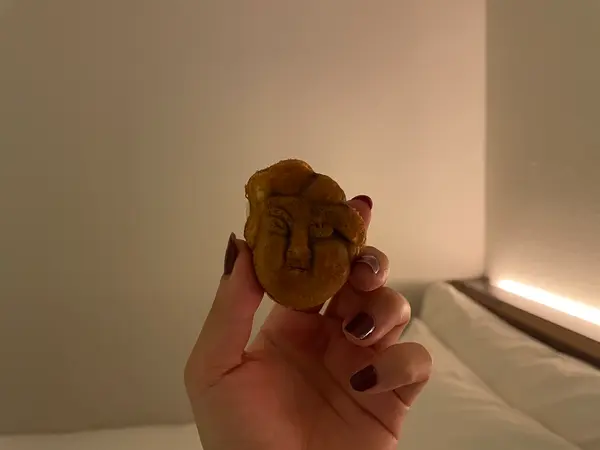 ホテルにもお持ち帰りして食べました！