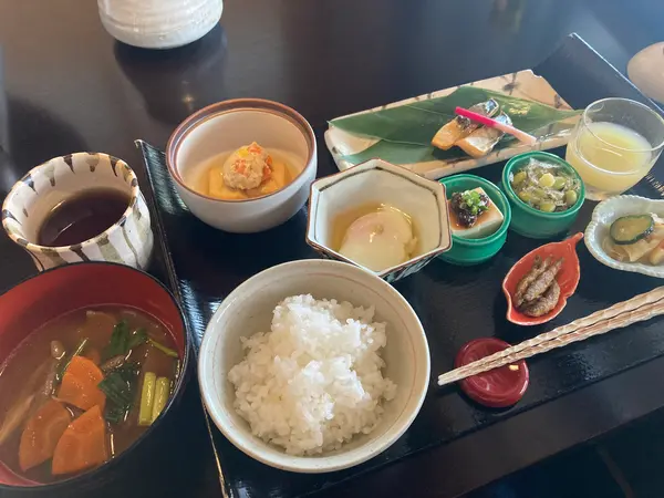 朝食はこんな感じ