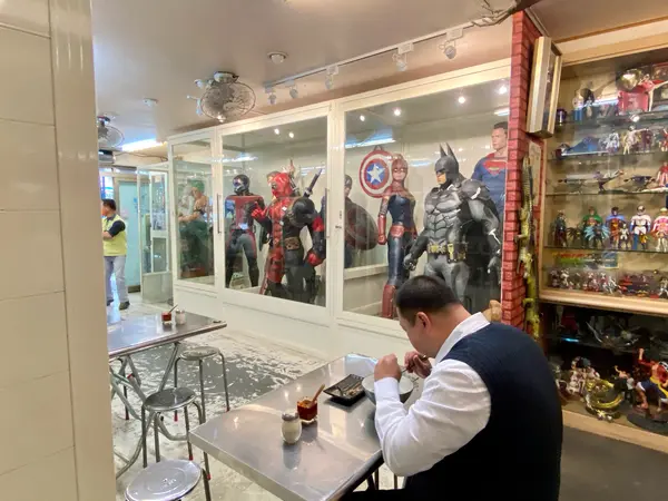 その店内は。。