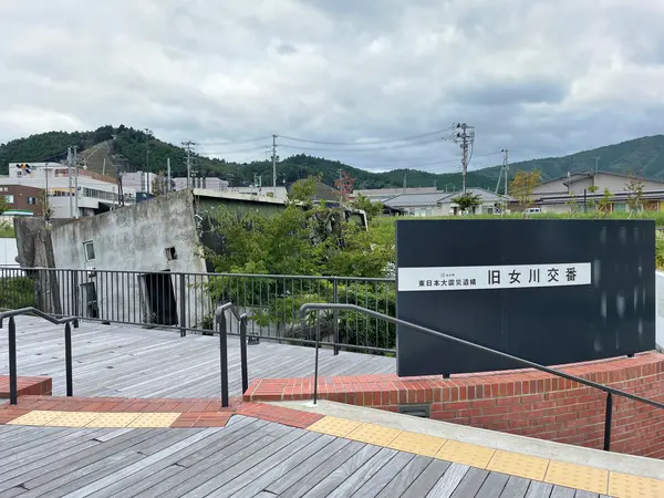 津波の脅威を伝える震災遺構「旧女川交番」
