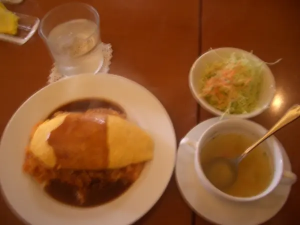 オムライスの定食