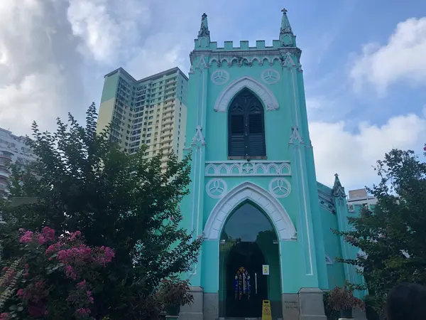 聖ミカエル墓地