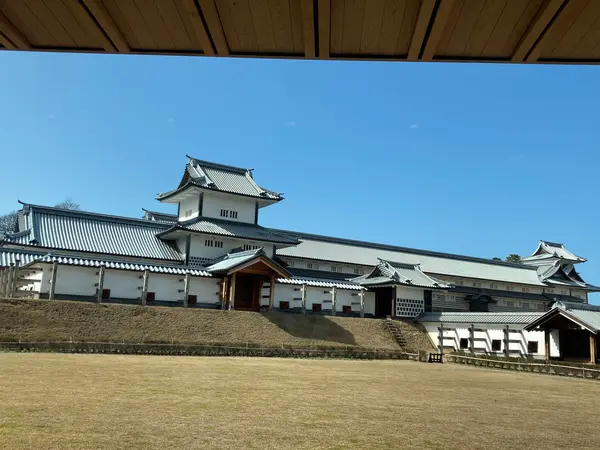 窓から撮った写真です。