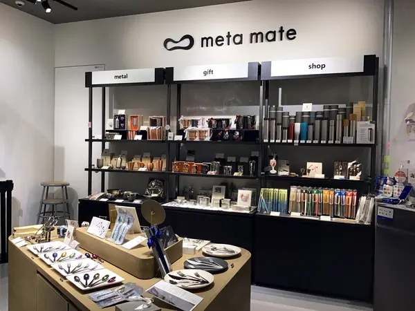 店内には金属雑貨がたくさん！