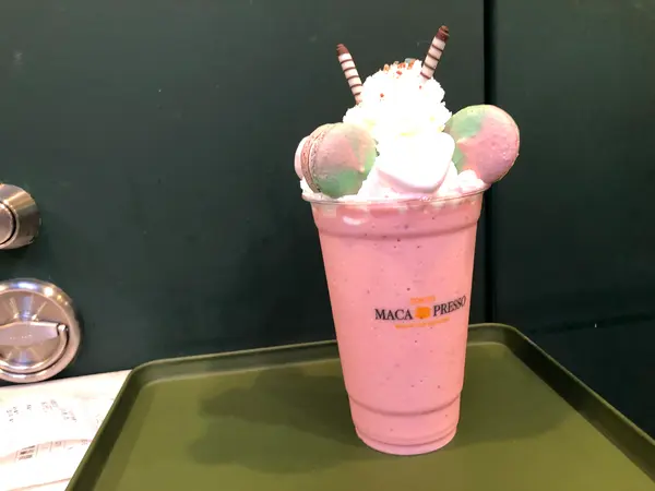 ストロベリーマカチーノ 840円