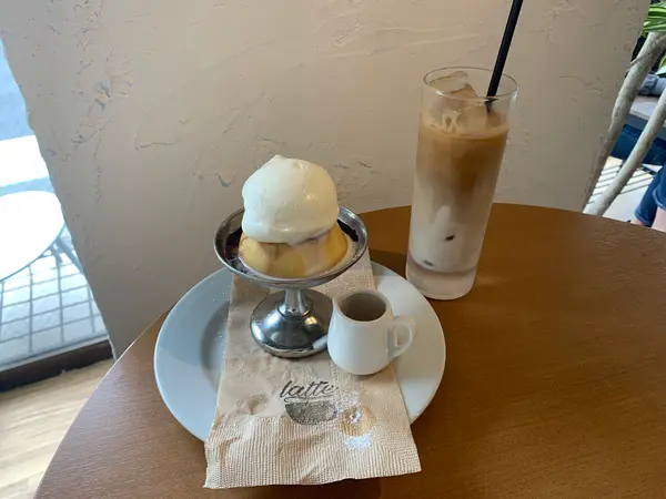 プリンとカフェラテ