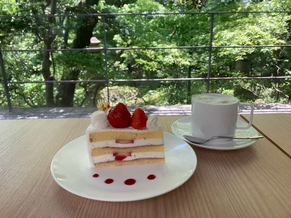 NEZU CAFE