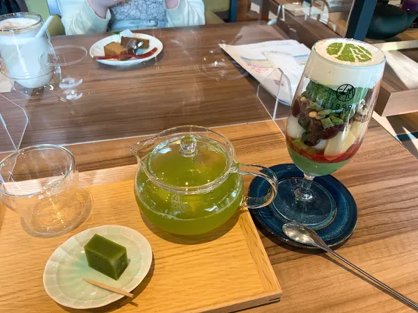 1899お茶パフェ と お茶セットを。