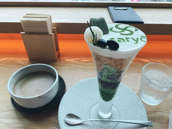 渋谷の景色を観ながら食べれるパフェ。