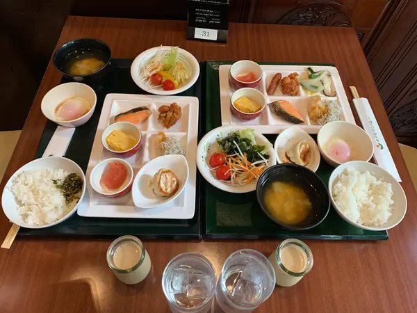 朝から豪華で1日のパワーチャージばっちり👍