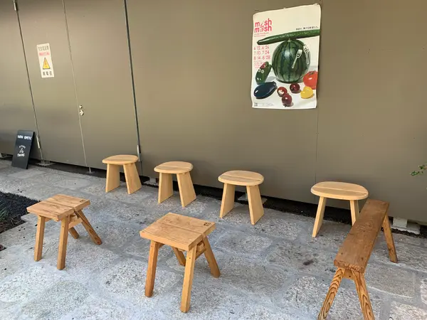 ベンチ