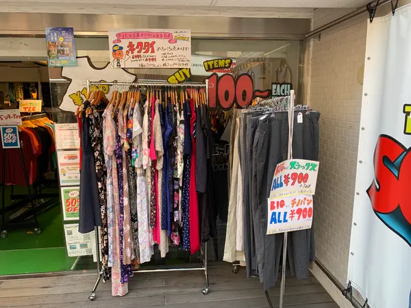 店前の商品