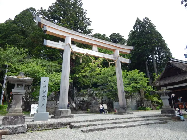 大鳥居