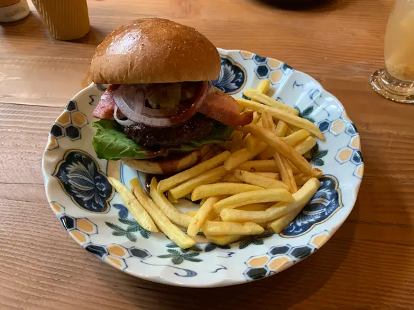NOJIRIバーガー ポテト付き ¥1,580