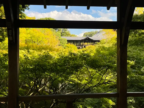 臥雲橋から通天橋を望む