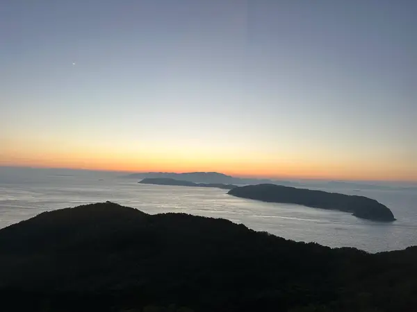 部屋からの夕陽
