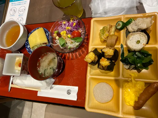 朝食