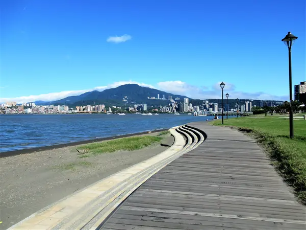 八里婚紗広場