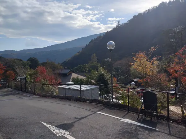 連なる箱根の山々
