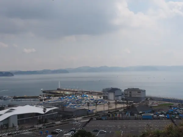 中津宮広場から