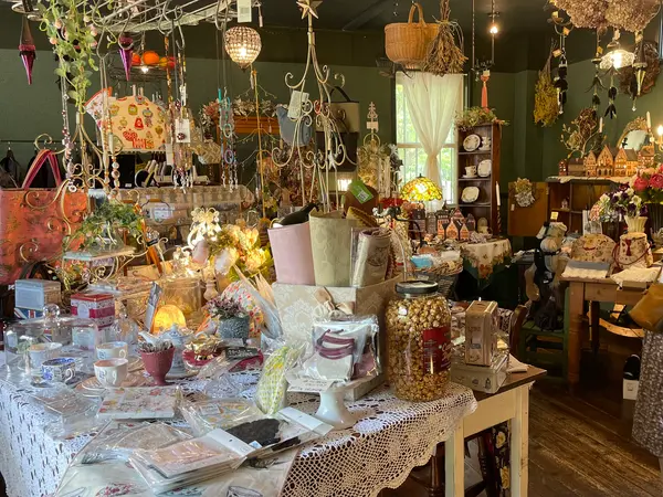 併設の雑貨屋さん