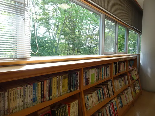 併設された図書館