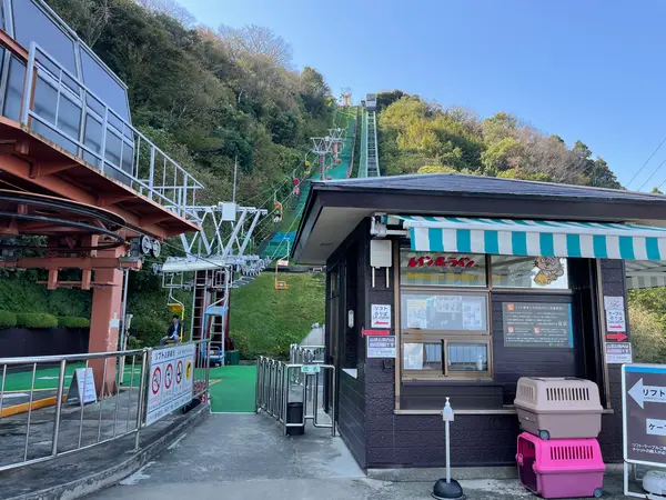 リフト乗り場へ