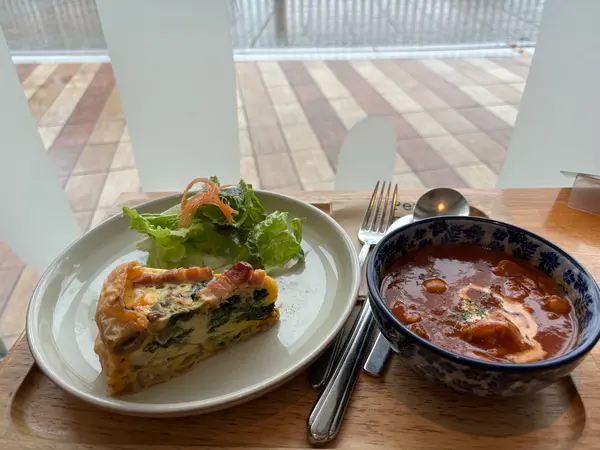 キッシュとスープ
