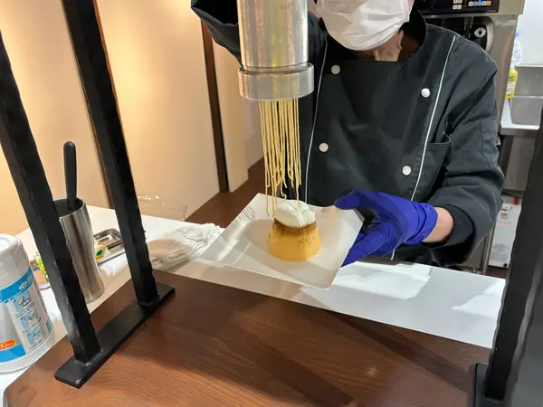 目の前で絞ってくれる