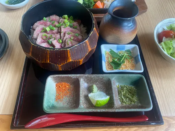 信州牛ひつまぶし御膳 100g 3,350円