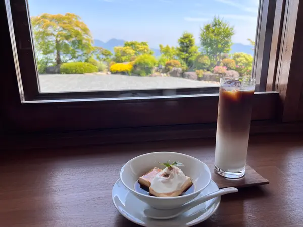 ほろ苦ぷりんとアイスカフェオレ