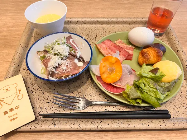 朝食