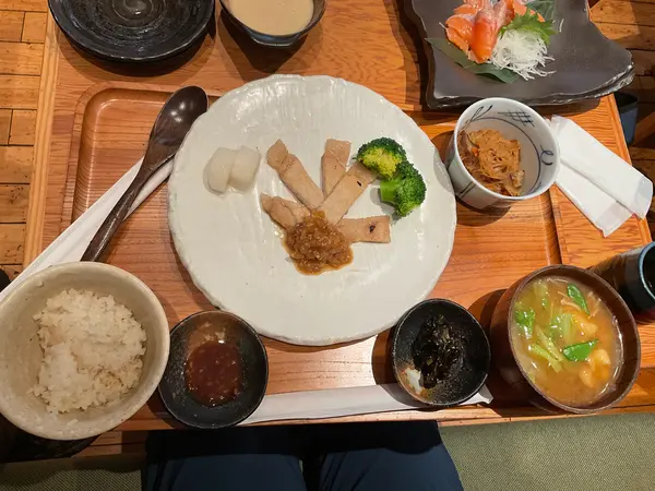 豚ロースの味噌漬け焼き　切り干し大根の煮物定食