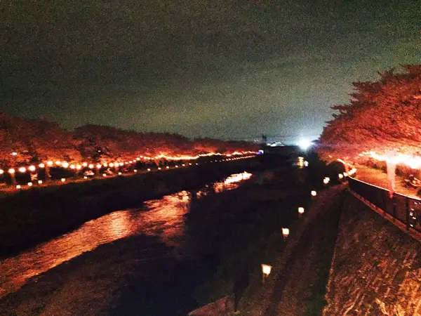 隣の橋から