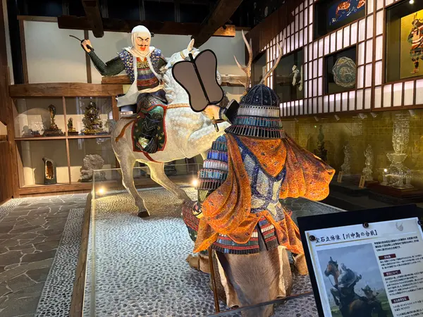 宝石彫刻の川中島の戦い