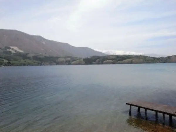 青木湖湖畔から