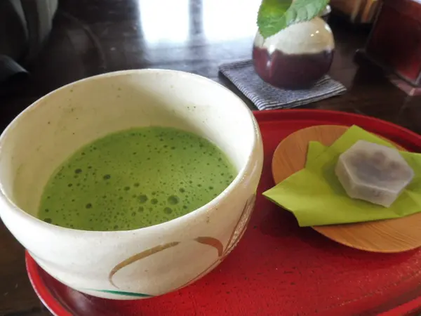 お抹茶とお菓子