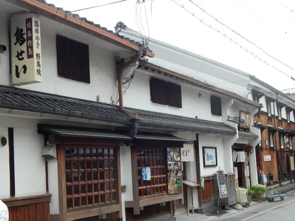 鶏料理と蔵元の酒を堪能