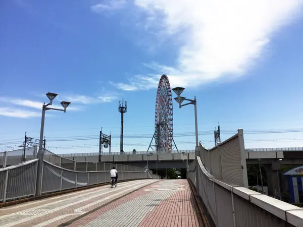 葛西臨海公園への横断自転車道