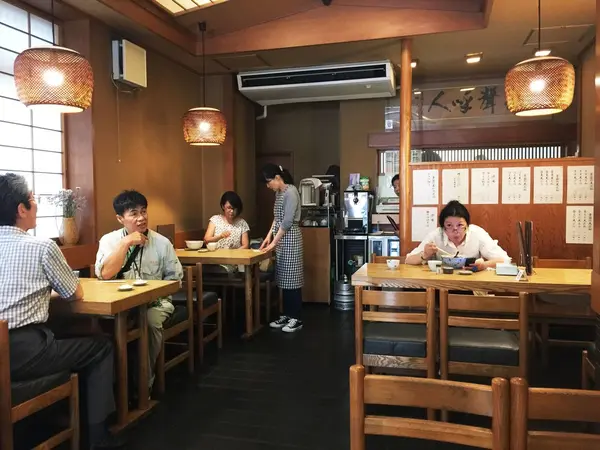テーブル