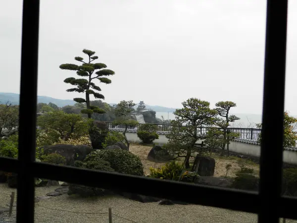 一松定吉という人物について